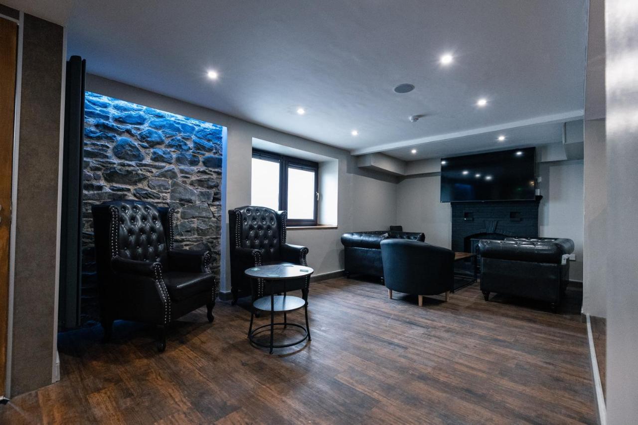 סטרנריר The Swan Inn מראה חיצוני תמונה