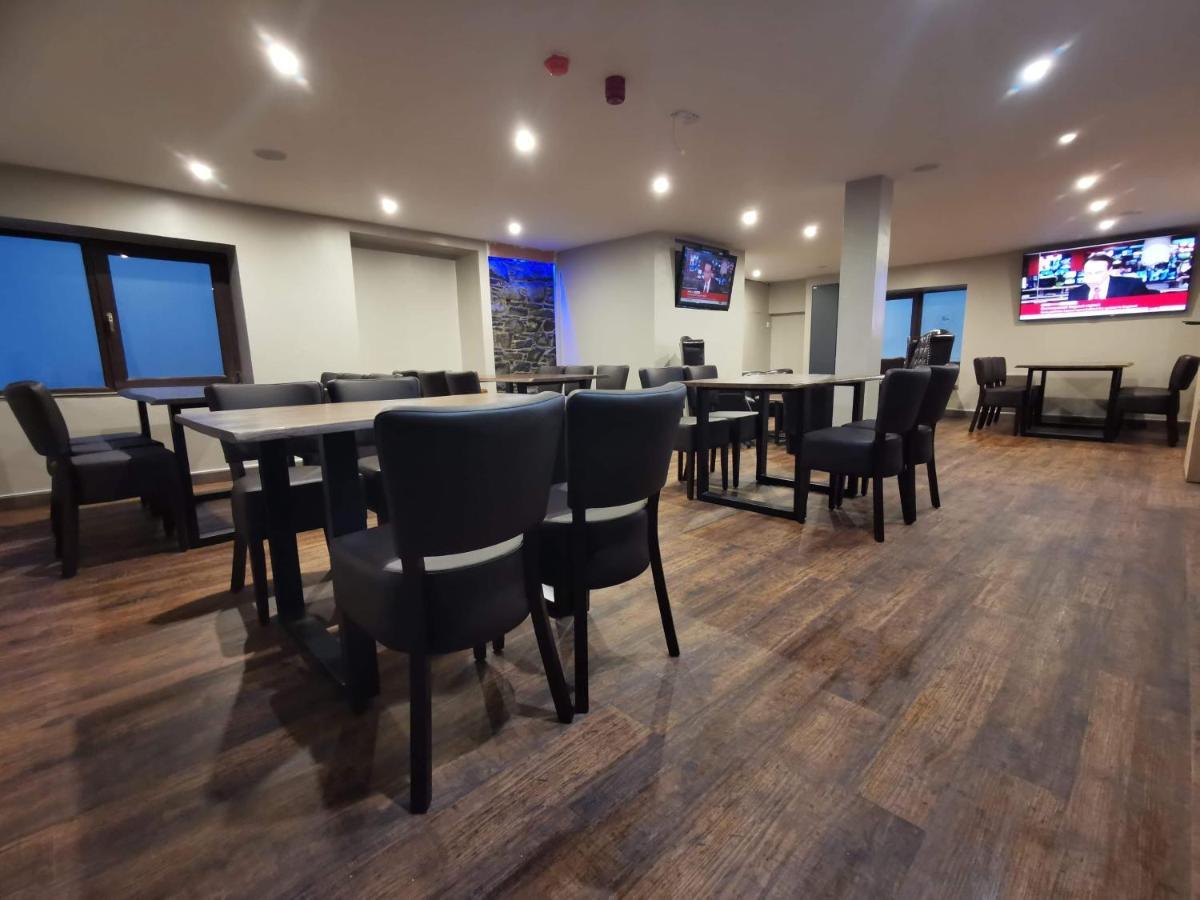 סטרנריר The Swan Inn מראה חיצוני תמונה
