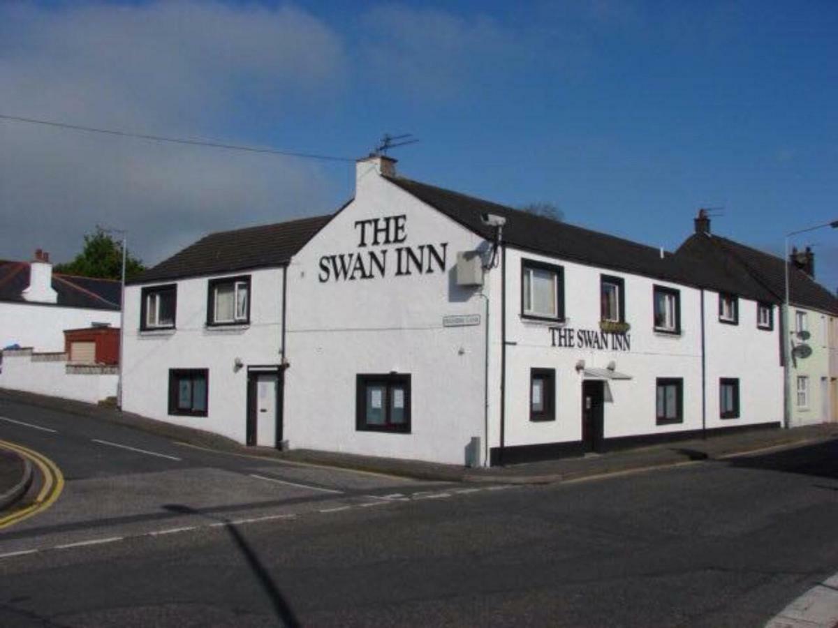 סטרנריר The Swan Inn מראה חיצוני תמונה